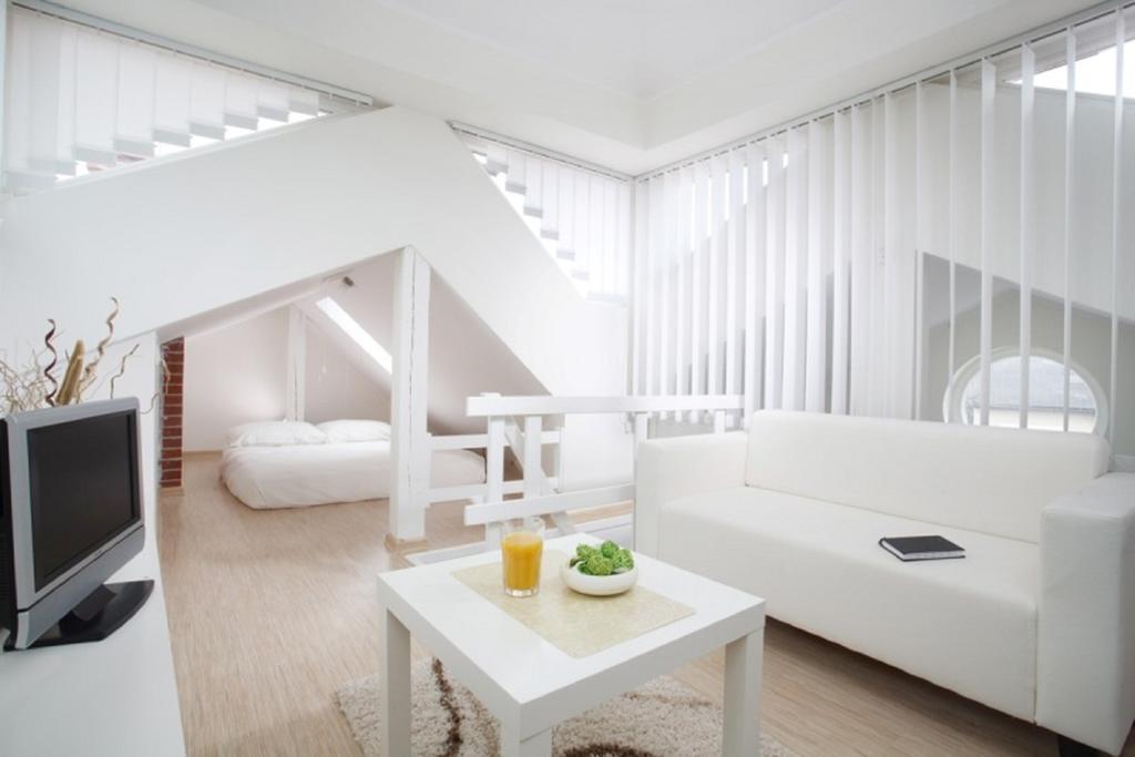 Апартаменты Yellow House Lodging Сопот Экстерьер фото